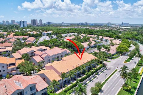 Adosado en venta en Aventura, Florida, 4 dormitorios, 250.84 m2 № 1321044 - foto 3