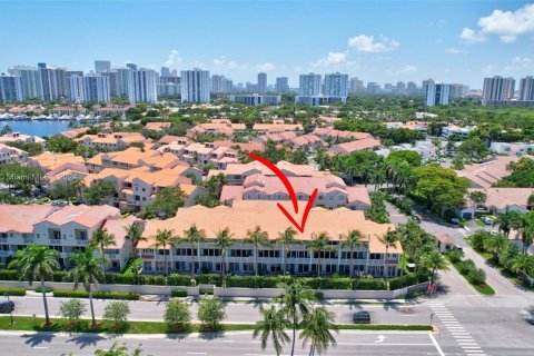 Adosado en venta en Aventura, Florida, 4 dormitorios, 250.84 m2 № 1321044 - foto 8