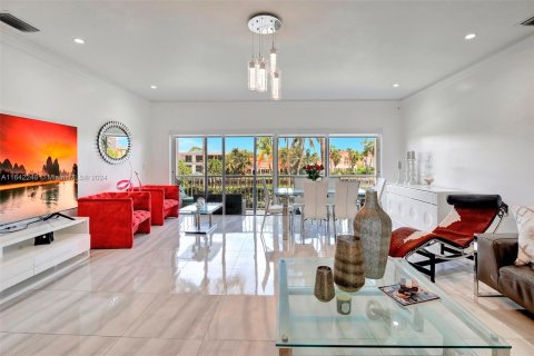 Adosado en venta en Aventura, Florida, 4 dormitorios, 250.84 m2 № 1321044 - foto 23