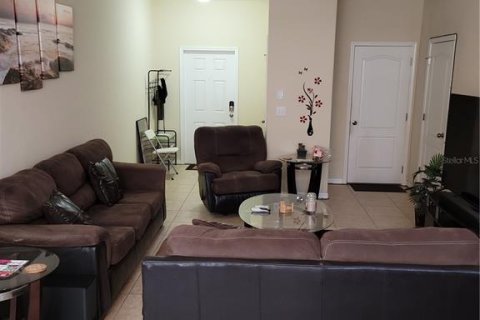 Купить таунхаус в Брэндон, Флорида 3 комнаты, 155.15м2, № 961843 - фото 4