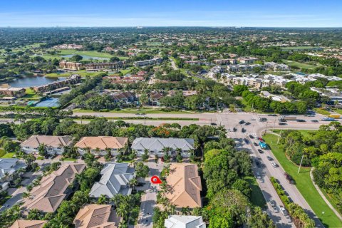 Townhouse in Palm Beach Gardens, Florida 3 bedrooms, 198.63 sq.m. № 1224794 - photo 1