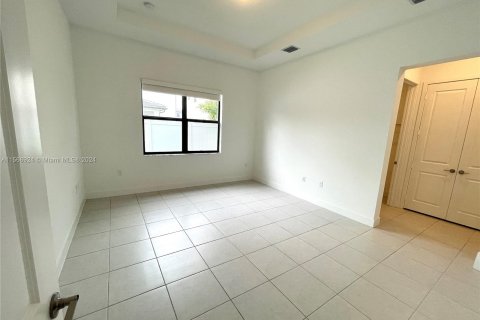 Casa en venta en Miramar, Florida, 3 dormitorios, 190.17 m2 № 1119763 - foto 10