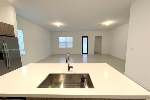 Casa en venta en Miramar, Florida, 3 dormitorios, 190.17 m2 № 1119763 - foto 26