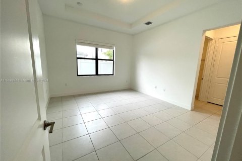 Casa en venta en Miramar, Florida, 3 dormitorios, 190.17 m2 № 1119763 - foto 12
