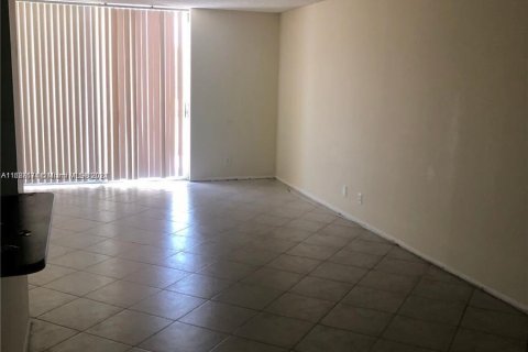 Copropriété à vendre à Lauderhill, Floride: 1 chambre, 74.32 m2 № 1282022 - photo 7