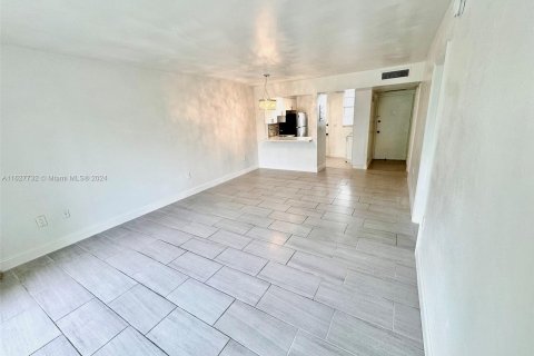 Copropriété à vendre à Aventura, Floride: 1 chambre, 71.35 m2 № 1282023 - photo 16