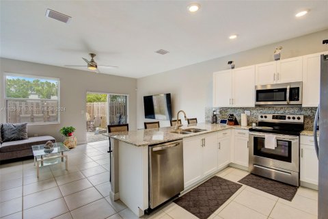 Townhouse in Homestead, Florida 3 bedrooms, 143.53 sq.m. № 1294601 - photo 8