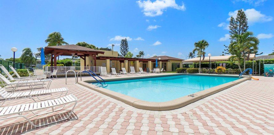 Condominio en Delray Beach, Florida, 2 dormitorios  № 1178181