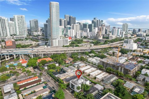 Condo in Miami, Florida, 2 bedrooms  № 1330335 - photo 23