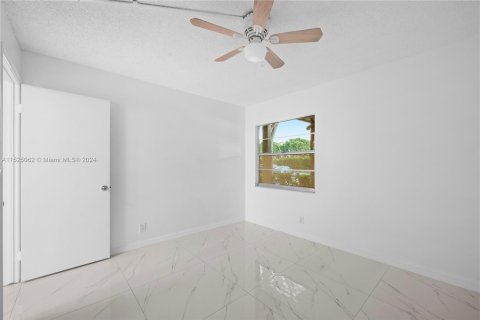 Condominio en venta en Pembroke Pines, Florida, 2 dormitorios, 102.19 m2 № 993822 - foto 24