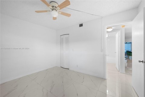 Condominio en venta en Pembroke Pines, Florida, 2 dormitorios, 102.19 m2 № 993822 - foto 26