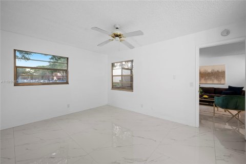 Condominio en venta en Pembroke Pines, Florida, 2 dormitorios, 102.19 m2 № 993822 - foto 20