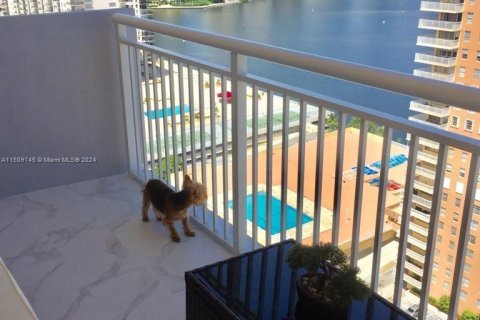Condo in Sunny Isles Beach, Florida, 1 bedroom  № 934211 - photo 24
