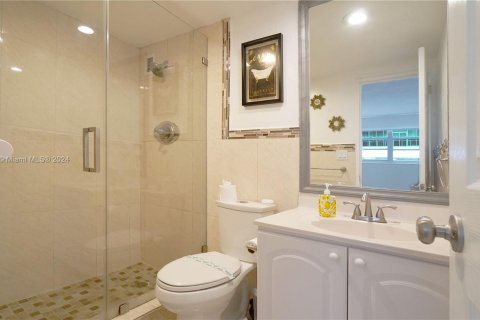 Condominio en venta en Hollywood, Florida, 2 dormitorios, 109.44 m2 № 1321637 - foto 14