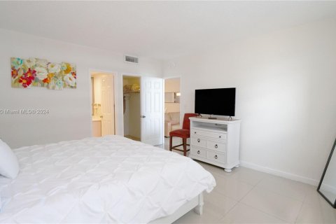 Condominio en venta en Hollywood, Florida, 2 dormitorios, 109.44 m2 № 1321637 - foto 13