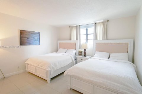 Condominio en venta en Hollywood, Florida, 2 dormitorios, 109.44 m2 № 1321637 - foto 10