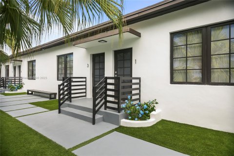 Купить коммерческую недвижимость в Майами-Бич, Флорида № 886017 - фото 10