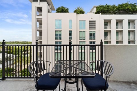 Condo in Coral Gables, Florida, 2 bedrooms  № 1380450 - photo 13