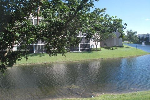 Condominio en venta en Tamarac, Florida, 2 dormitorios, 107.12 m2 № 1380488 - foto 11