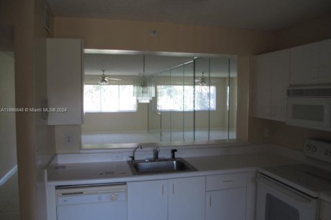 Condominio en venta en Tamarac, Florida, 2 dormitorios, 107.12 m2 № 1380488 - foto 4