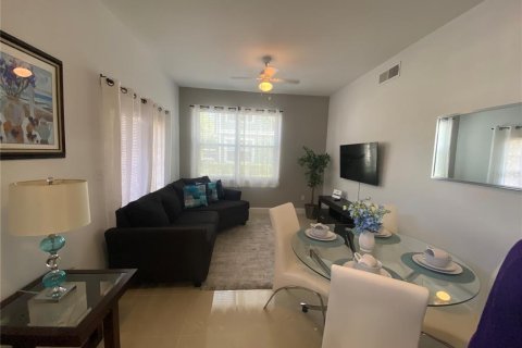 Condominio en venta en Kissimmee, Florida, 4 dormitorios, 136.57 m2 № 1105239 - foto 3