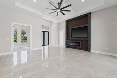 Villa ou maison à vendre à Cape Coral, Floride: 3 chambres, 197.97 m2 № 1308182 - photo 8