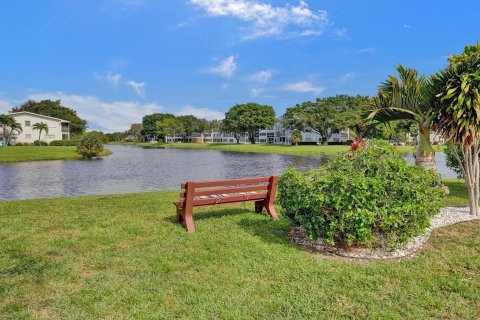 Copropriété à vendre à Deerfield Beach, Floride: 2 chambres, 85.01 m2 № 914011 - photo 1