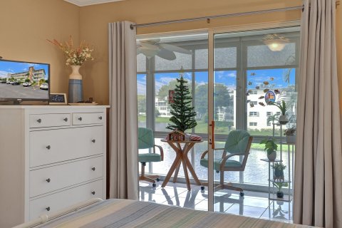 Copropriété à vendre à Deerfield Beach, Floride: 2 chambres, 85.01 m2 № 914011 - photo 15