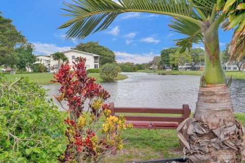 Condo in Deerfield Beach, Florida, 2 bedrooms  № 914011 - photo 8