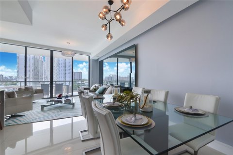 Condominio en venta en Aventura, Florida, 3 dormitorios, 207.92 m2 № 1402877 - foto 4