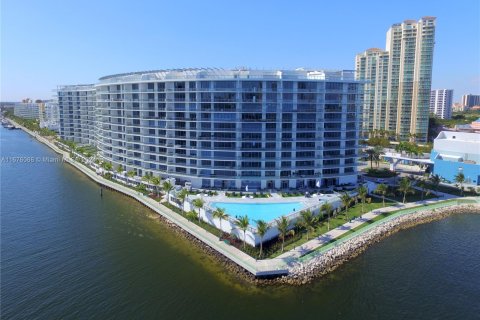 Condo in Aventura, Florida, 3 bedrooms  № 1402877 - photo 17