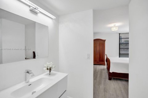 Купить кондоминиум в Авентура, Флорида 2 спальни, 92.34м2, № 1402875 - фото 18