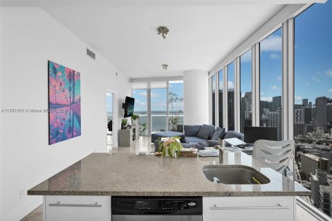 Condominio en venta en Miami, Florida, 2 dormitorios, 122.17 m2 № 1402837 - foto 6