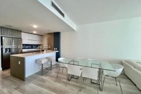 Condominio en venta en Miami, Florida, 3 dormitorios, 133.04 m2 № 1379072 - foto 1