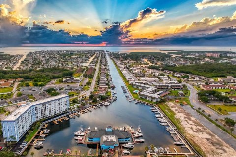 Copropriété à vendre à New Port Richey, Floride: 2 chambres, 94.11 m2 № 1247667 - photo 7