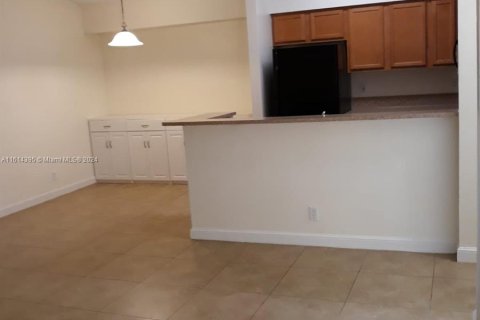 Condominio en venta en Tamarac, Florida, 3 dormitorios, 98.29 m2 № 1236193 - foto 7