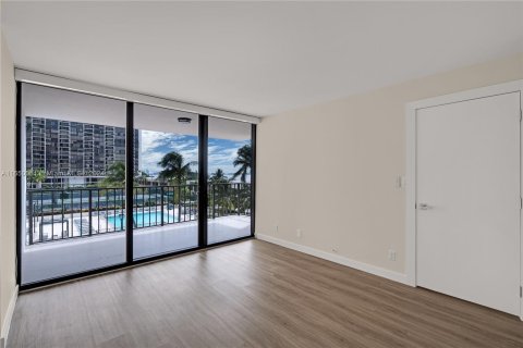 Copropriété à louer à Miami, Floride: 1 chambre, 81.1 m2 № 1332764 - photo 13