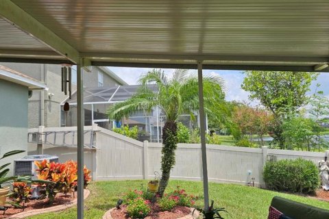 House in Land O' Lakes, Florida 4 bedrooms, 169.55 sq.m. № 1313652 - photo 18