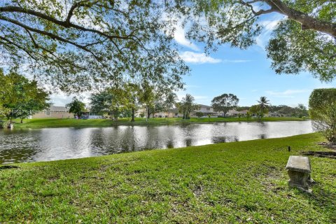 Condo in Miramar, Florida, 3 bedrooms  № 1319005 - photo 14