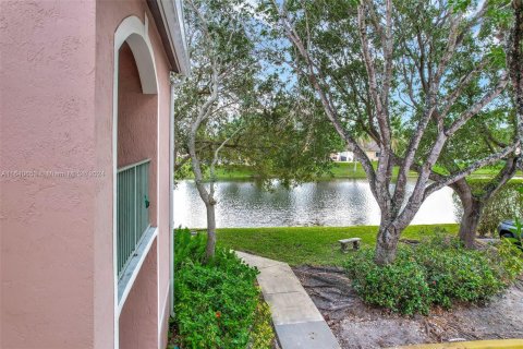 Condo in Miramar, Florida, 3 bedrooms  № 1319005 - photo 28