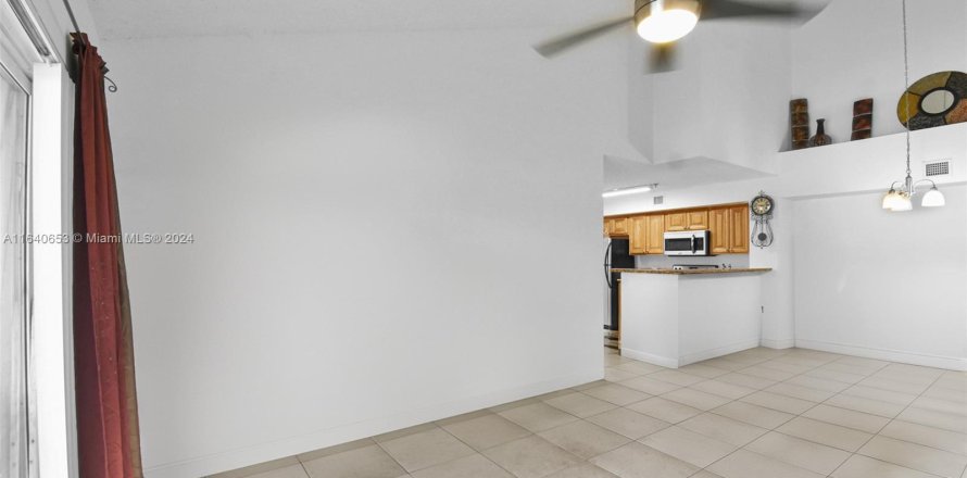 Condo in Miramar, Florida, 3 bedrooms  № 1319005