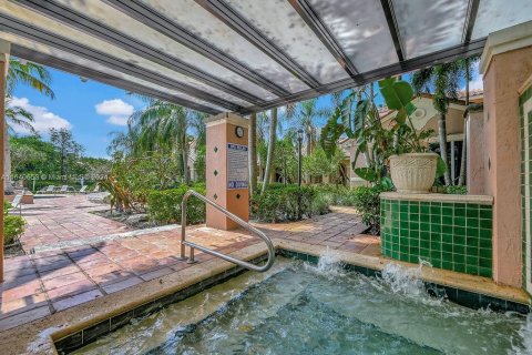 Condo in Miramar, Florida, 3 bedrooms  № 1319005 - photo 24