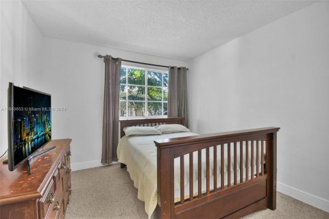 Condo in Miramar, Florida, 3 bedrooms  № 1319005 - photo 10