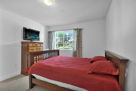 Condo in Miramar, Florida, 3 bedrooms  № 1319005 - photo 8