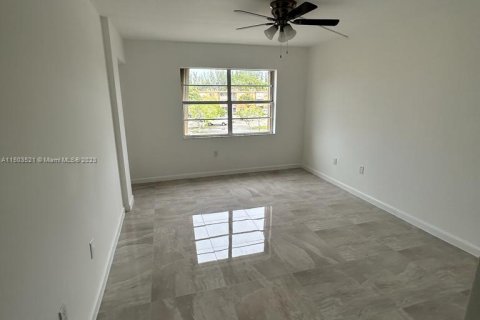 Condominio en venta en Deerfield Beach, Florida, 2 dormitorios, 96.62 m2 № 911496 - foto 9