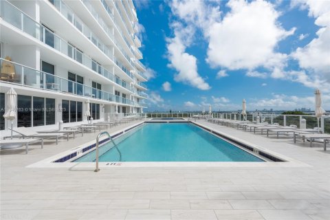 Copropriété à vendre à Miami, Floride: 2 chambres, 98.66 m2 № 308203 - photo 20