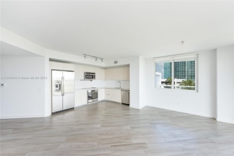 Copropriété à vendre à Miami, Floride: 2 chambres, 98.66 m2 № 308203 - photo 5