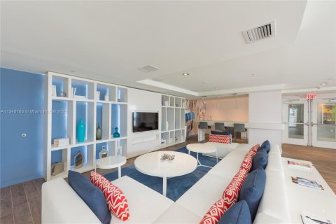 Condominio en venta en Miami, Florida, 2 dormitorios, 98.66 m2 № 308203 - foto 19