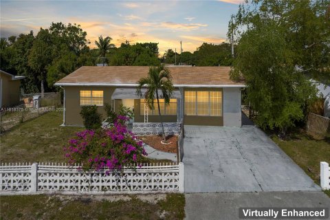 Villa ou maison à vendre à Pompano Beach, Floride: 3 chambres, 159.7 m2 № 1239628 - photo 1