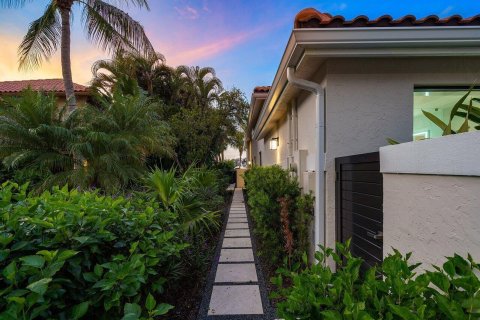 Touwnhouse à vendre à Palm Beach Gardens, Floride: 3 chambres, 262.54 m2 № 775315 - photo 16